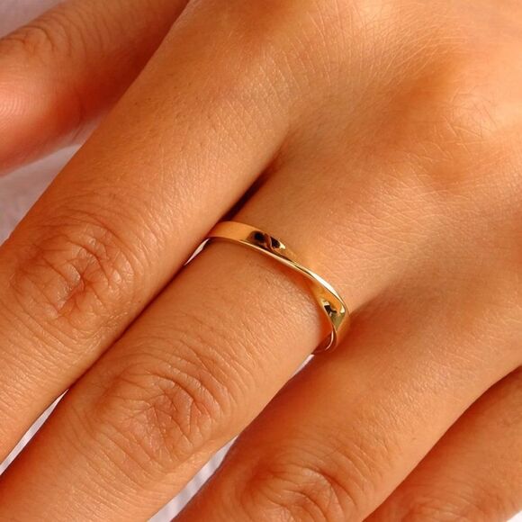 Gold Mobius Infinity Band Twist Ring - Picture 5 of 8